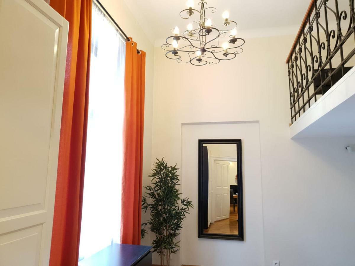 Aparthotel Old 2*